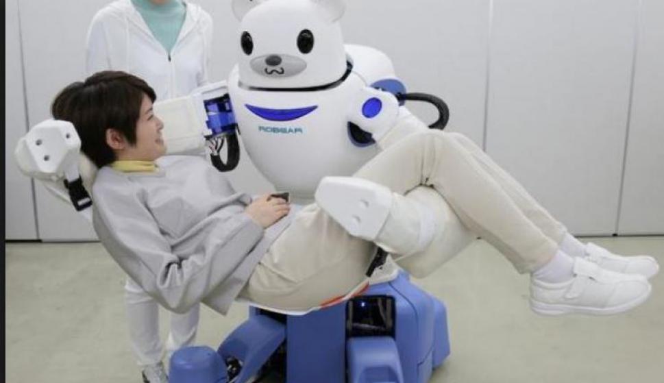 Robear : le robot infirmier qui prend soin des patients